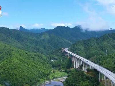 祁婺高速凤山水特大桥贯通