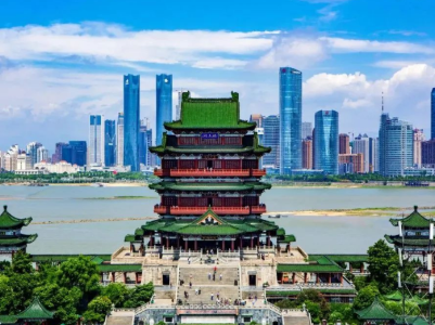 热评丨背《滕王阁序》免费进景区，甚好！