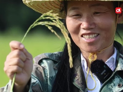 石玉莲的“土情话”