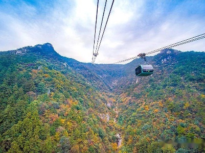 庐山交通索道：俯瞰山色斑斓 