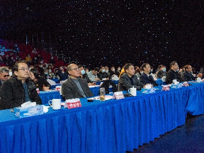 牢牢把握精神实质 紧紧扭住战略重点 罗文江向市经济口部门宣讲二十大精神