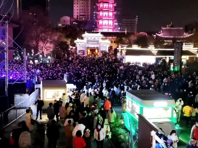 新春走基层|南昌绳金塔庙会潮玩“回归”，将持续至2月5日