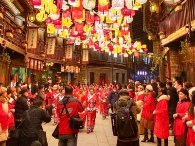 【网络中国节·春节】吉安：千年古街 “焕新颜”  重燃烟火耀人间