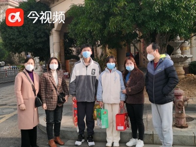湾里一中开展新春走访慰问学生活动