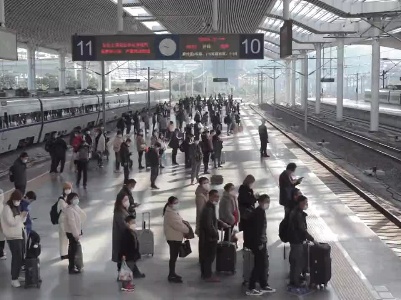 伴随着温暖向团圆