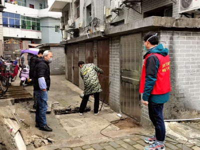 江西万安：化粪池堵塞居民闹心 社区多方协调解民忧
