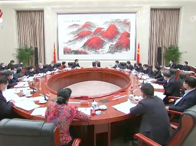 尹弘主持省委农村工作领导小组会议时强调 深入贯彻落实中央农村工作会议精神 全面推进乡村振兴加快建设农业强省 叶建春出席