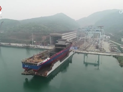 全球最大、国内首艘万吨级远洋通信海缆铺设船在瑞昌下水