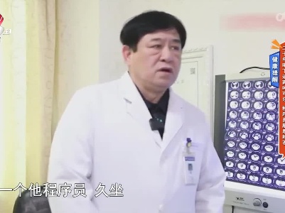 健康提醒——二十年喝下近两吨可乐 程序员屡患结石