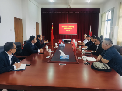 王少玄主持市委理论学习中心组集体学习