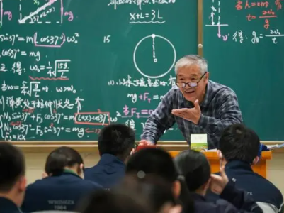 【地评线】江右时评：400万字教案折射教育匠心