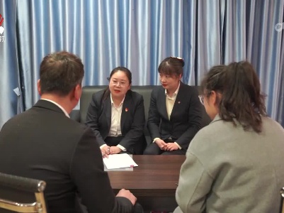 上高：入企问需助发展 进村访情解民忧