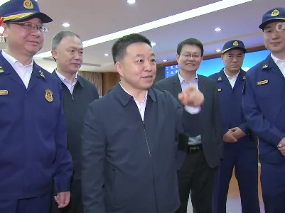 叶建春检查节日期间值班值守工作时强调 认真细致做好值班值守工作 全力保障社会安宁人民安康