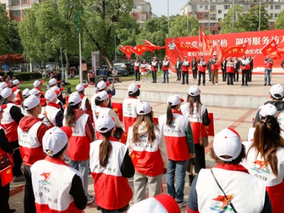 吉州区北门街道举行“千名党员进网格 调研服务访万家暨在职党员进社区”启动仪式新闻发布会