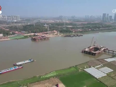 昌九高铁扬子洲赣江公铁大桥最大承台成功浇筑