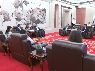 叶建春在深圳会见部分重要客商走访部分重点企业