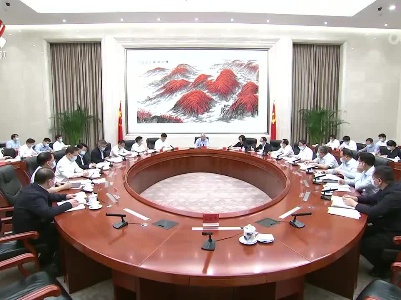 尹弘主持召开赣南等原中央苏区振兴发展工作领导小组会议时强调 加快推进赣南等原中央苏区振兴发展 打造全国革命老区高质量发展示范区 吴忠琼出席