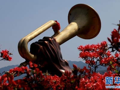 【地评线】江右时评：脚下有“泥土”，心中方有“谱”