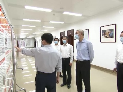 尹弘在省委政法委机关调研座谈时强调 奋力推动全省政法工作高质量发展 加快建设更高水平的平安江西法治江西