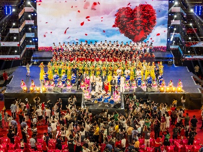 “共享芬芳·共铸美好”大型公益助残明星演唱会在宜春举行