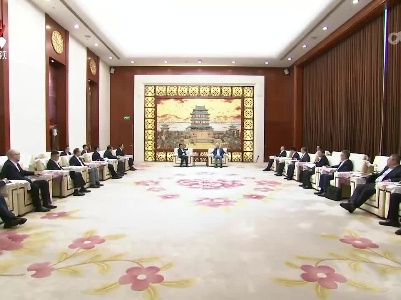 尹弘会见紫光股份董事长于英涛一行