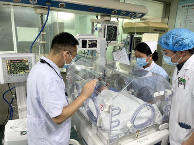 江西景德镇：别样六一  市二医院成功救治一新生儿宝宝