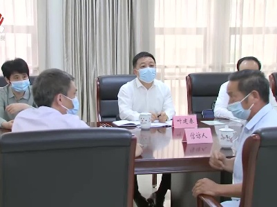 叶建春在省信访局接访时强调 用耐心细致工作帮助群众化解烦恼