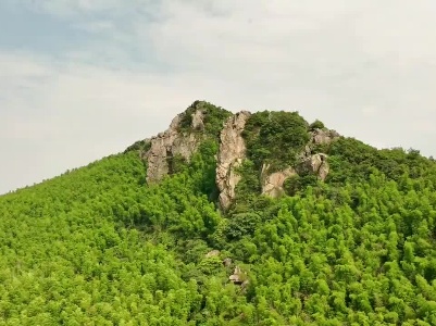 江西铅山：神奇刀片山