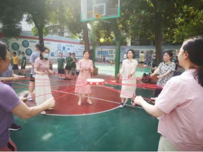 减压赋能 遇见更好的自己 ——南昌市进贤门小学教育集团濠上街校区开展教师团体拓展活动