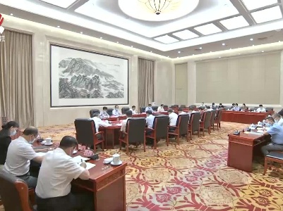 省人大常委会党组（扩大）会议召开