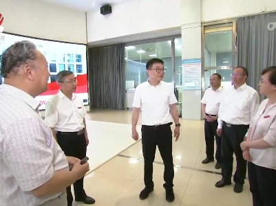 梁桂在江西师范大学调研
