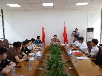 江西艺术职业学院举办“校长约吧”暨师生共读会