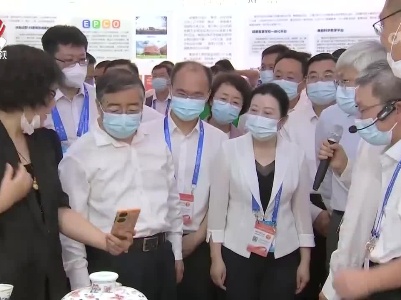 第十九届中国（深圳）国际文化产业博览交易会开幕 李书磊参观江西展馆