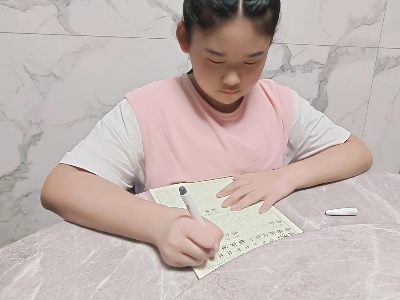 【三比三争】高安市第十三小学：“双减”落地生花 翰墨飘香伴成长