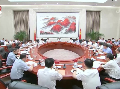 尹弘主持召开省委主题教育领导小组第五次会议时强调 善始善终抓好各项重点任务落实 推动主题教育取得实实在在的成效 叶建春出席