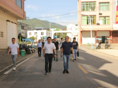 上饶市玉山县易地搬迁安置点点长现场会暨业务培训班一行到南山乡现场观摩