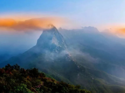 去爬山 爬不被定义的江西灵山