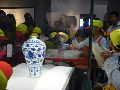 单日参观人数1.9万 景德镇中国陶瓷博物馆暑期人气火爆 