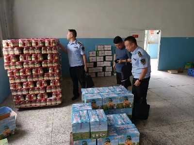 【三比三争】高安市市场监管局开展食品类“三小”行业创卫检查