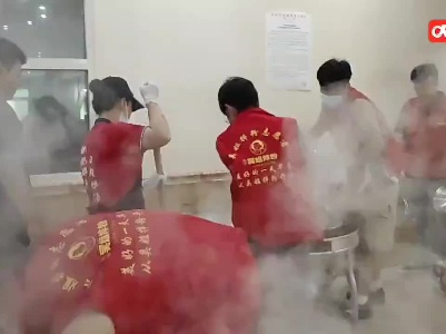 跨越1300多公里耗时15小时  南昌拌粉运抵涿州灾区