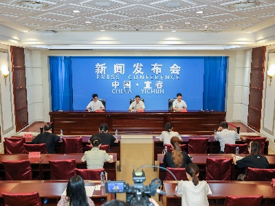 江西宜春：“金秋助学”活动助力困难职工家庭子女圆求学梦