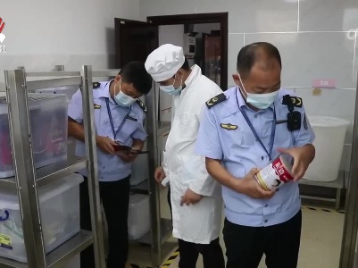 提升“硬基础”“软实力” 守护校园食品安全