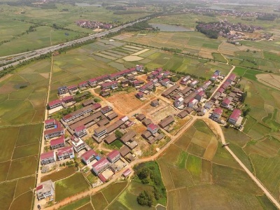 热评丨退休还乡，不要总盯着“宅基地”