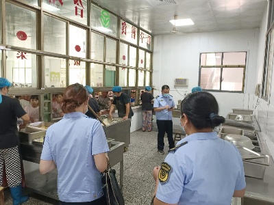 【三比三争】高安市市场监督管理局开展校园食品安全治理提升专项检查