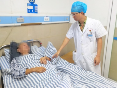 【三比三争】宜春市第二人民医院独立完成首例全腔镜下胃癌根治术