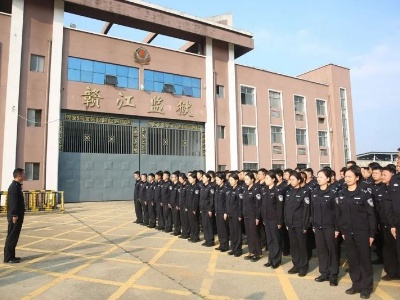 温圳监狱组织青年民警赴赣江、洪都监狱开展交流学习