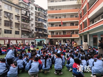 萍乡：防范于未“燃” 进贤小学开展应急疏散演练