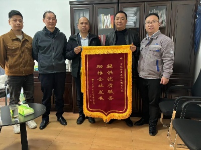 【“三比三争”践行动】万载县发改委：提供优质服务 助推企业发展