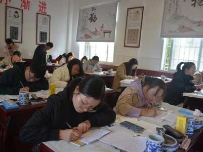 铜鼓中等专业学校开展教师硬笔字书法比赛