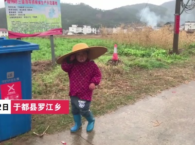 赣州于都：4岁小孩雪天独自找奶奶  消防暖心护送回家